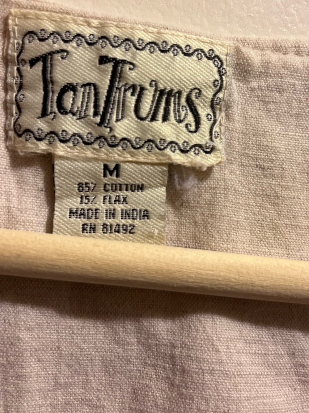 Tan Trums Tan Embroidered Floral Vest Women’s Size Medium Natural Fibers - Picture 3 of 5